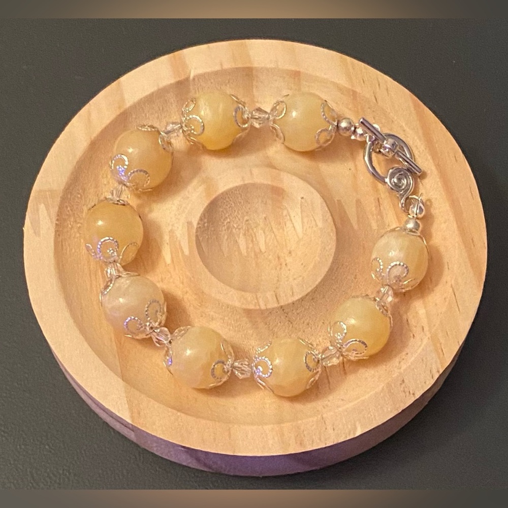 New!!! Genuine Yellow Jade bracelet